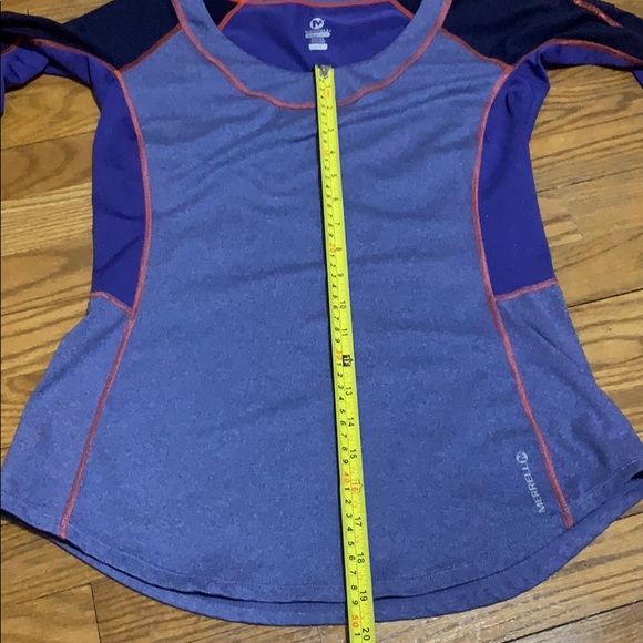 Merrell women’s athletic top - Picture 8 of 9